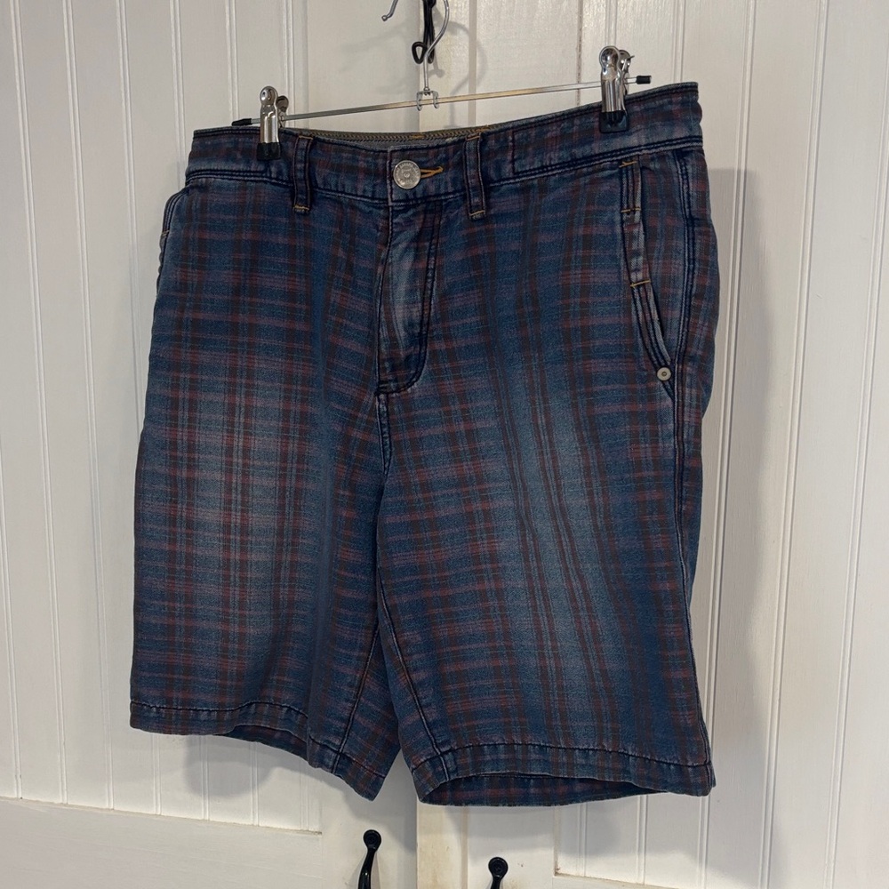 Tommy Bahama blue w/rust stripped Plaid jean Shorts - size 32